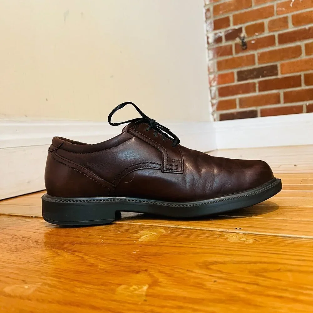 SAS Size 9.5 M Leather Ambassador Lace Tripad Shoes Brown